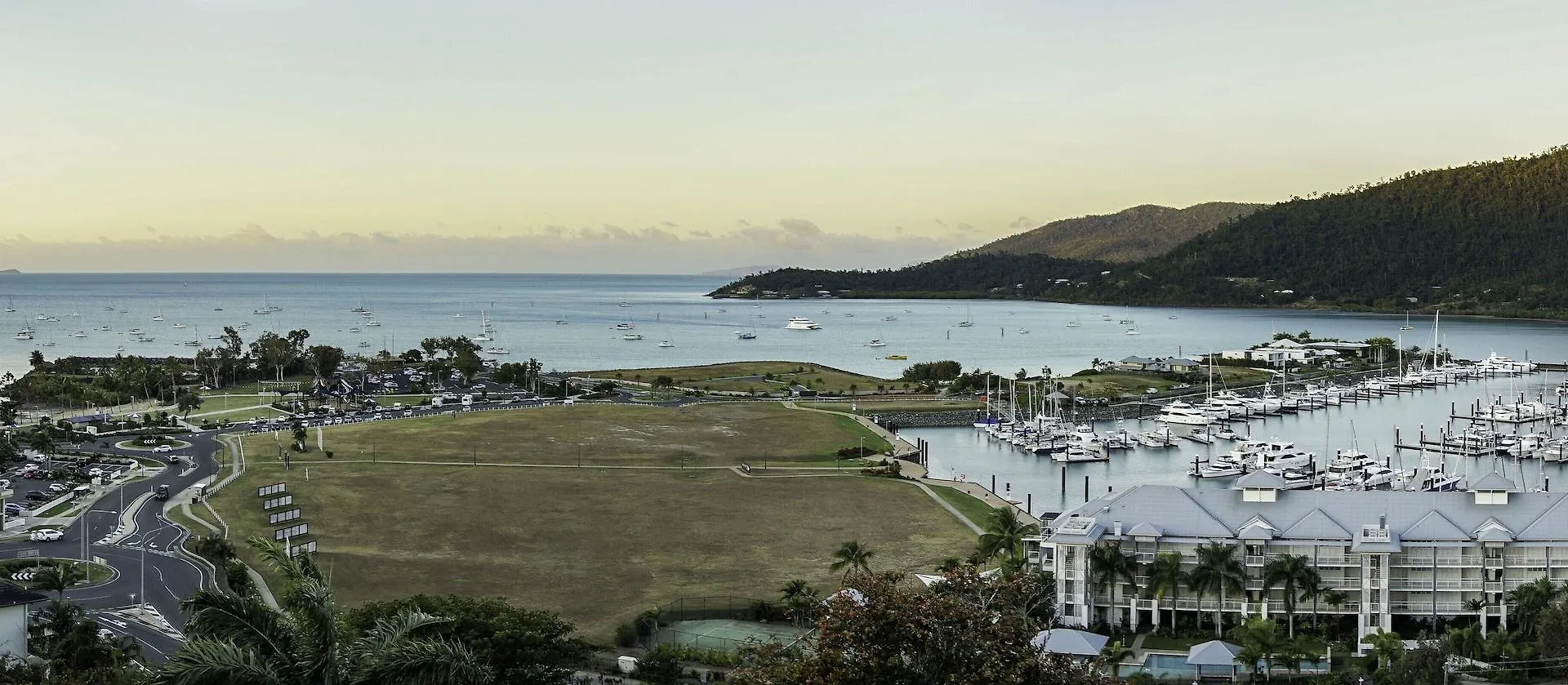 Aparthotel Ocean Views At Whitsunday Terraces Resort Airlie Beach