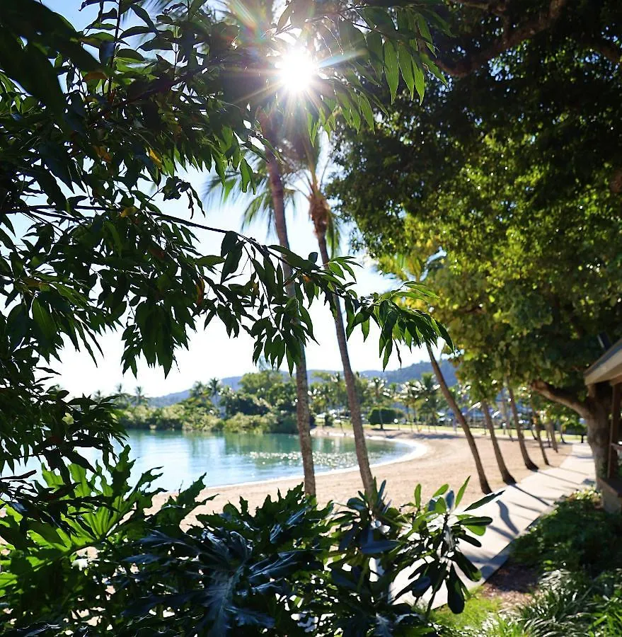 Aparthotel Ocean Views At Whitsunday Terraces Resort Airlie Beach