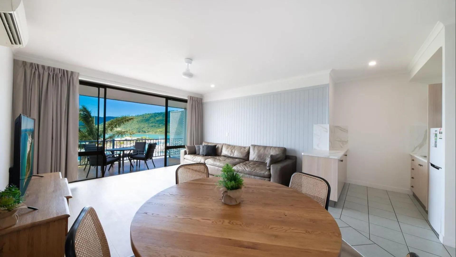 Ocean Views At Whitsunday Terraces Resort Airlie Beach Australia