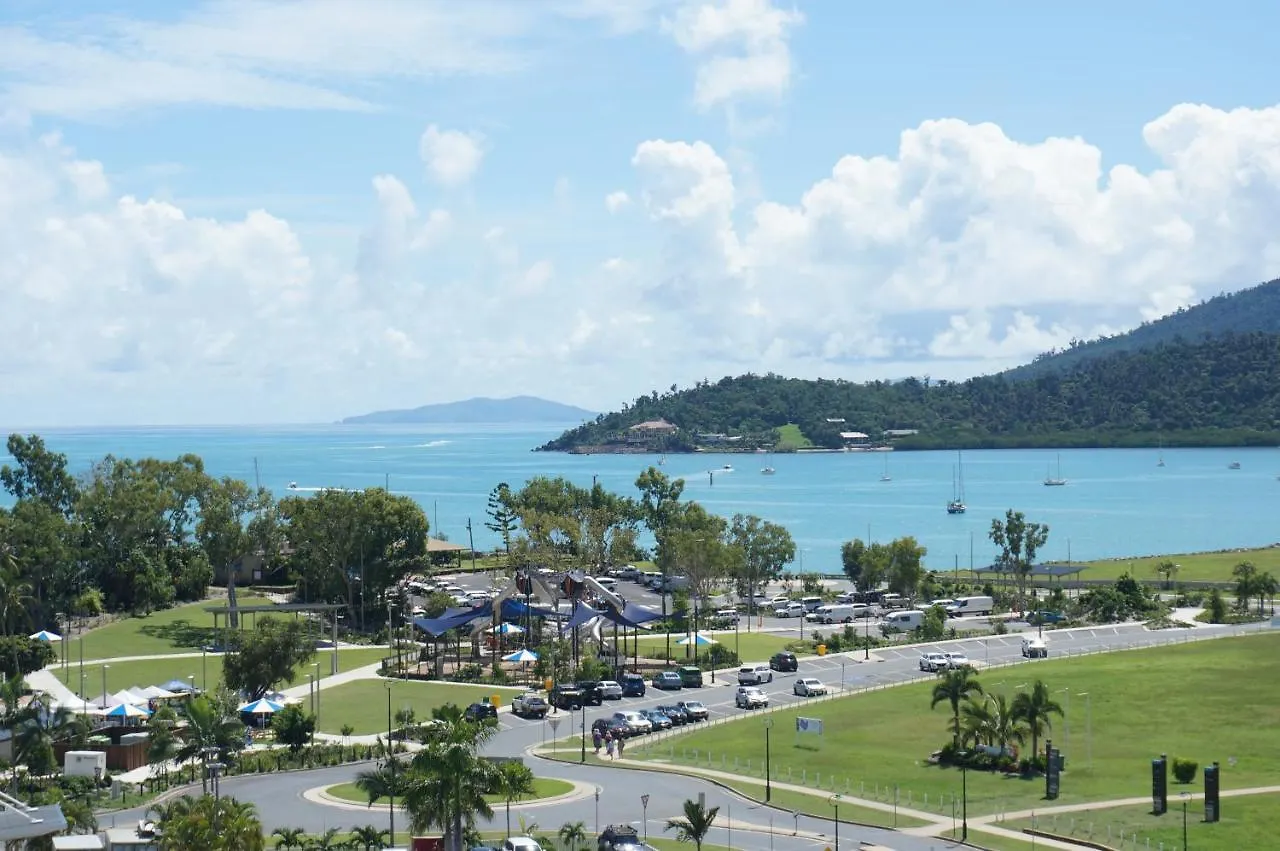 *** Aparthotel Ocean Views At Whitsunday Terraces Resort Airlie Beach Australia